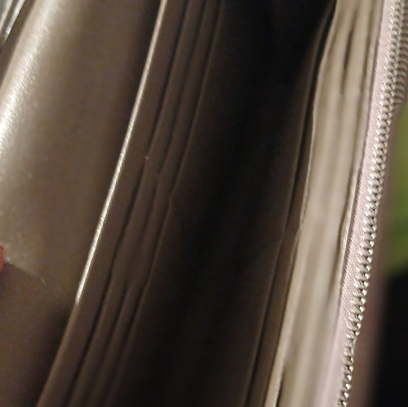 Celine Paris Taupe and Red Crossbody Leather & Chain Link design pattern Purse. - Picture 4 of 11